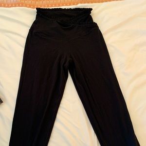 American Eagle Offline cross front leggings, black, size medium